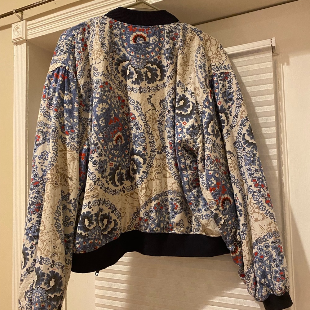 Free People Patterned Jacket. - Picture 4 of 4